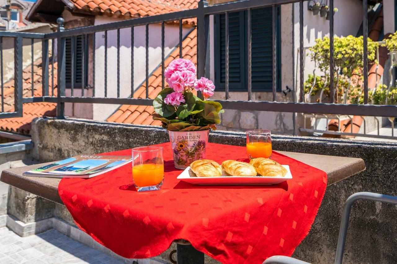 Rooftop City View Apartment In The Palace Walls Split Ngoại thất bức ảnh