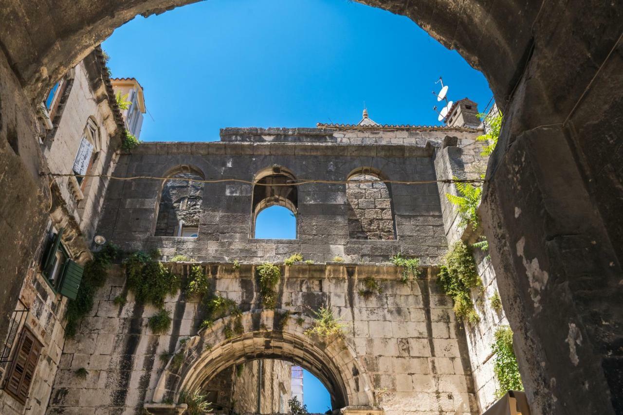 Rooftop City View Apartment In The Palace Walls Split Ngoại thất bức ảnh